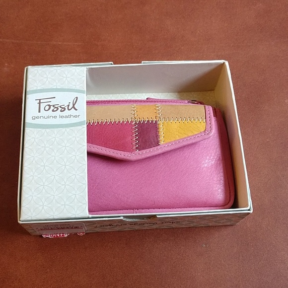 BNWT pink wallet, coin purse Genuine Leather - Picture 1 of 3